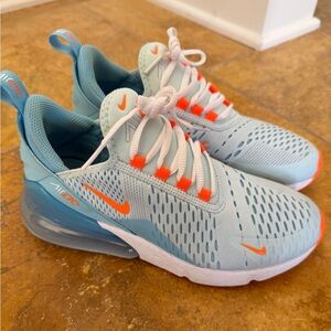 Nike Air Max 270’ Youth Size 5Y
